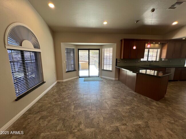 Building Photo - 15230 N Blackbird Dr