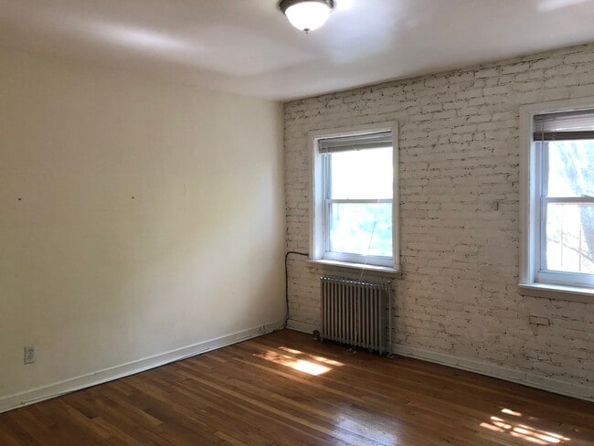 Building Photo - 40 Glenwood Ave