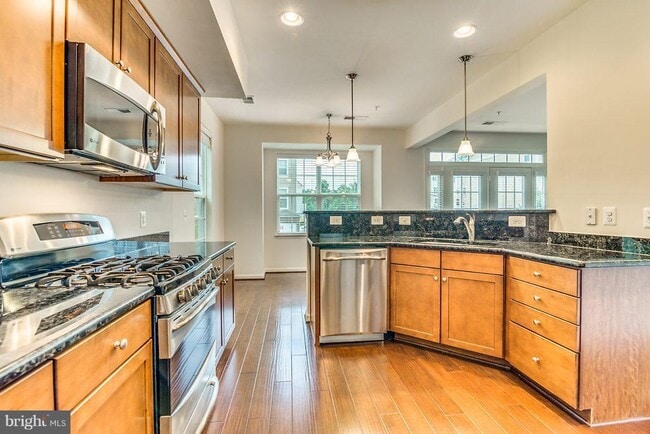 Building Photo - 45770 Winding Branch Terrace