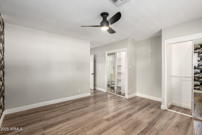 Building Photo - 2728 E Highland Ave