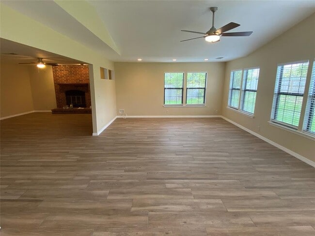 Building Photo - 1903 Terisu Cove