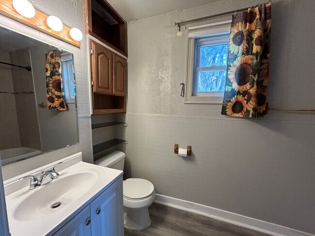 Building Photo - Experience the Energy of Old Town Fort Collins—Cozy 2BR Home