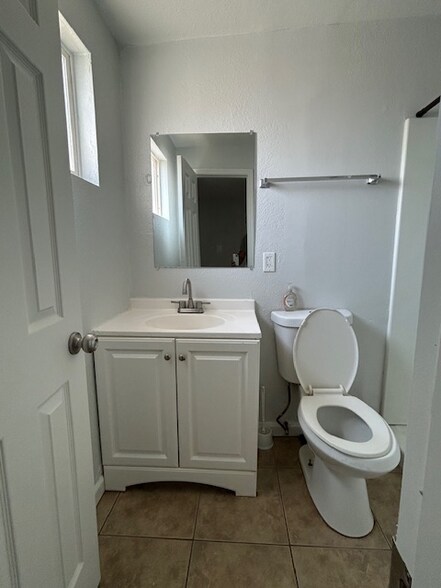 Building Photo - 417 N 32nd Pl