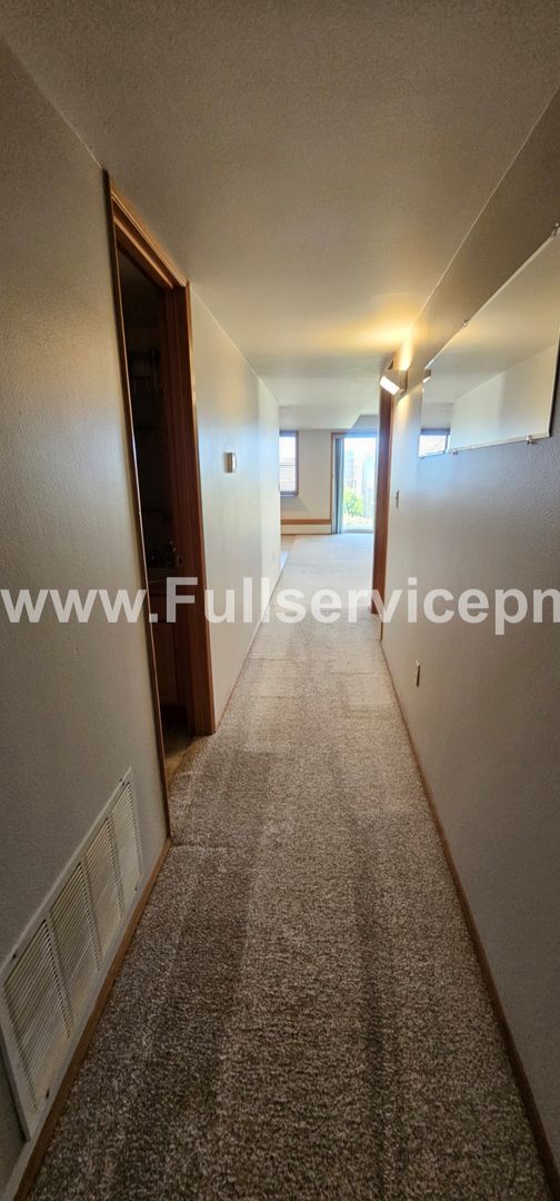 Building Photo - Quiet and charming 1 bedroom 1 bath DS apartment in Redondo Beach house