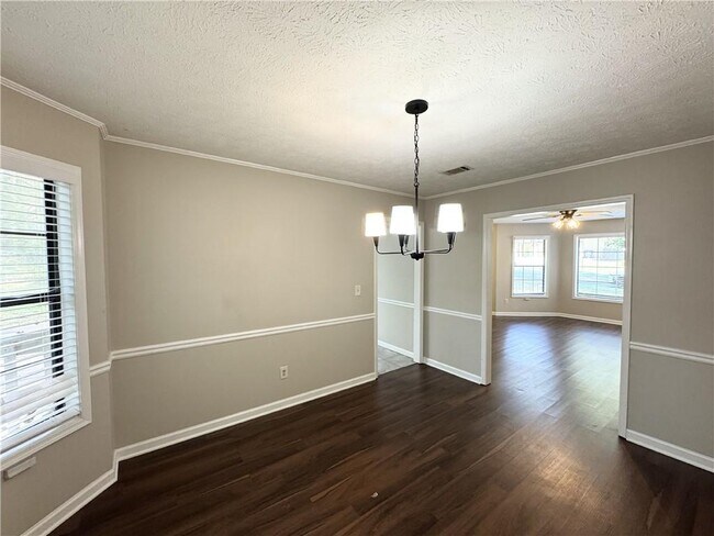 Building Photo - 4991 Sugar Creek Dr