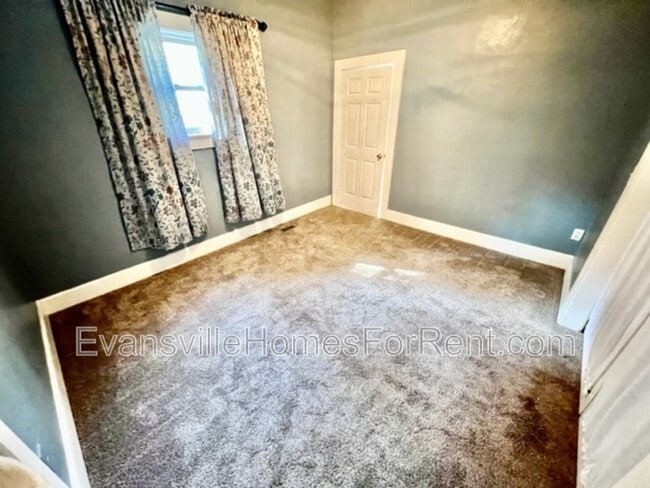 Building Photo - 1618 Stinson Ave