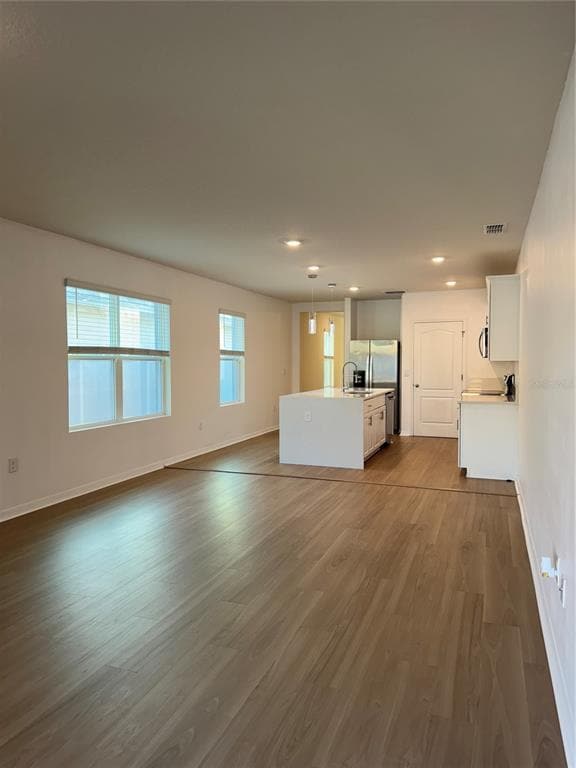 Building Photo - 1541 Fernmeadow St