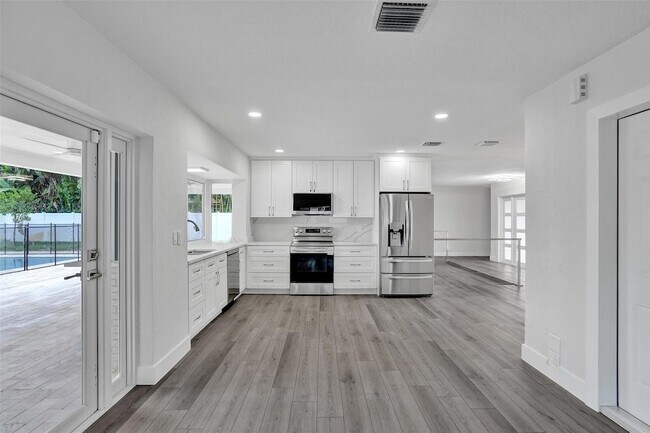 Building Photo - 5361 SW 7th St