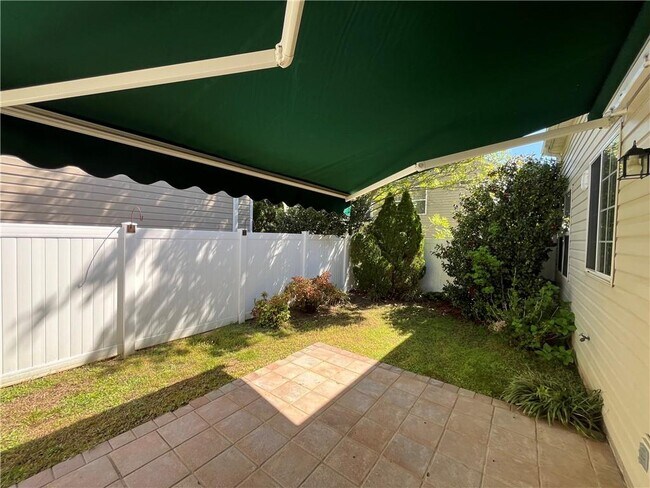 Building Photo - 320 Harmony Ct