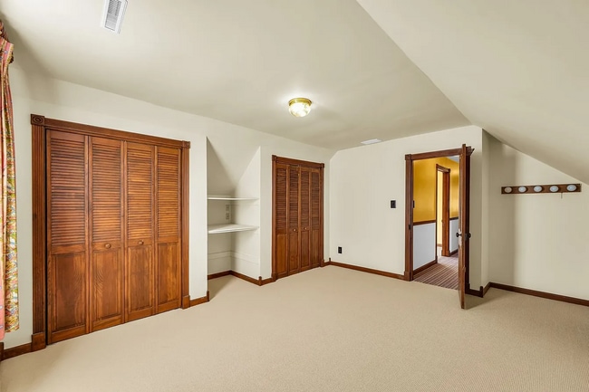 Building Photo - NEW LISTING-5 bedroom, 3 bathroom farmhouse-DeLand, Illinois