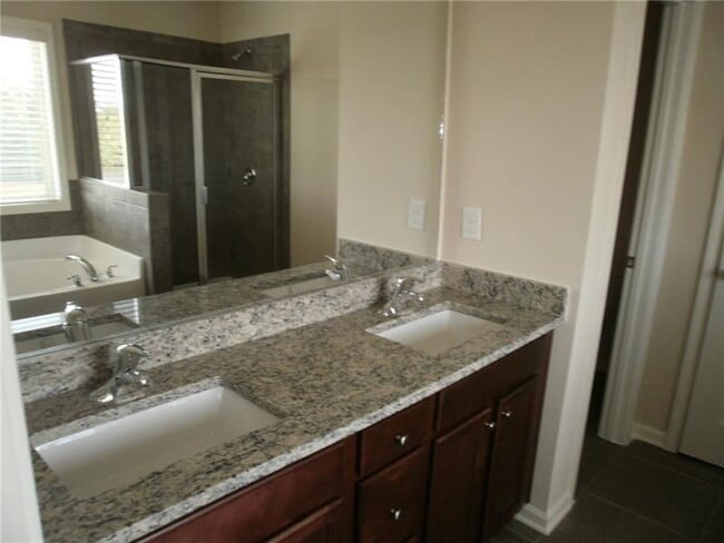 Building Photo - 4910 Plainsman Cir