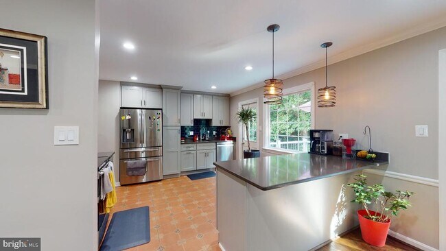 Building Photo - 7628 Chancellor Way