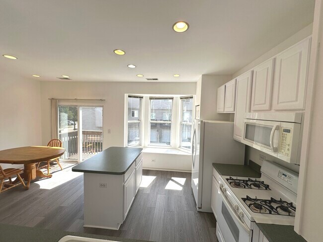 Building Photo - 31782 Pine View Blvd