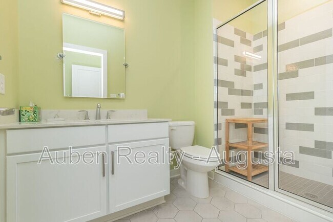 Building Photo - 111 Railroad Ave