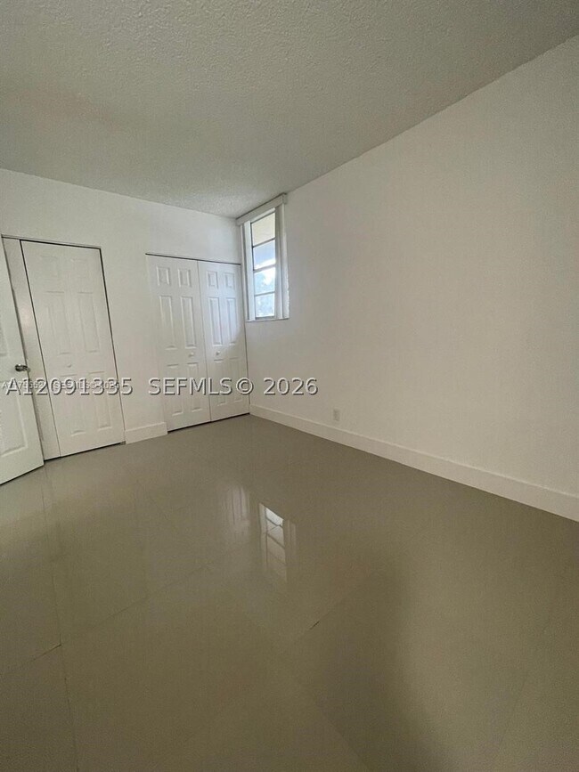 Building Photo - 4550 NW 9th St