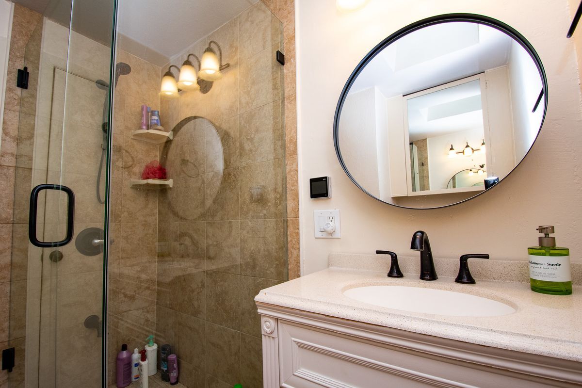 Building Photo - 40 Encina Ave