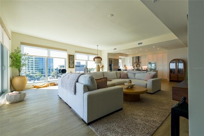 Building Photo - 2910 W Barcelona St