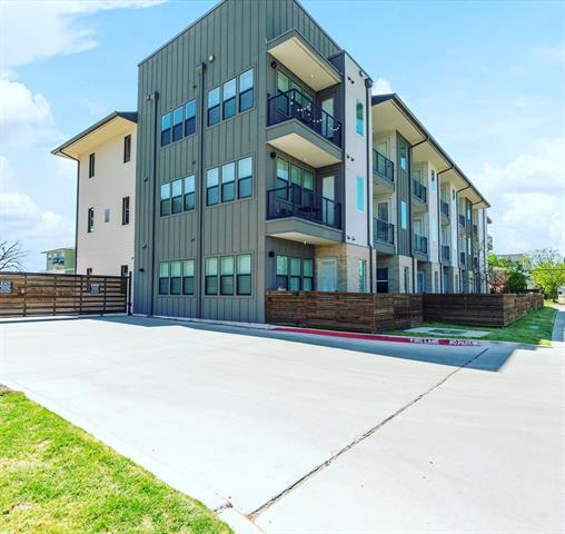 Building Photo - 1500 N Fitzhugh Ave