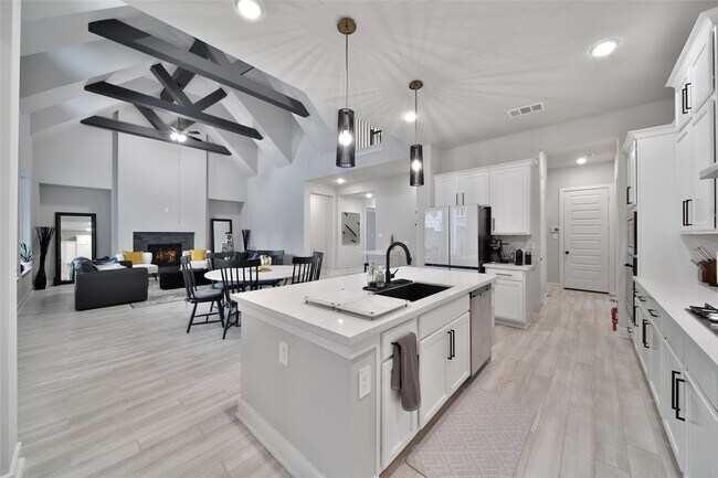 Building Photo - 332 Coldwater Creek Ct