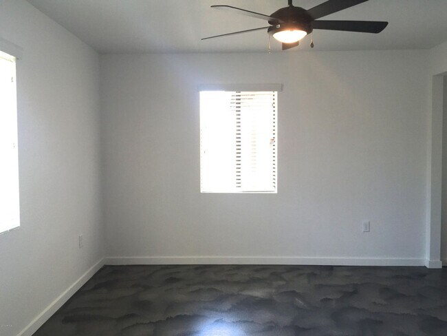Building Photo - Home For Lease $2,295 in Arcadia Area-Phoenix 85018No HOA 2 Beds-2 baths---2 Car Carport-Large Fe...