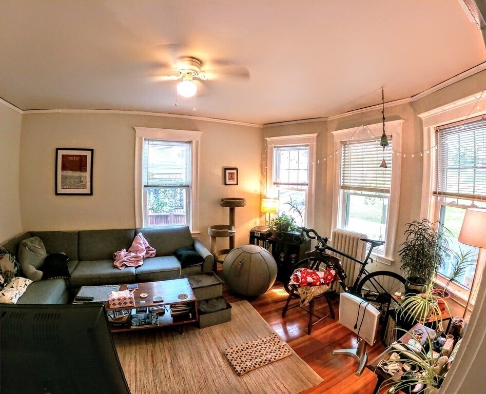 Building Photo - 176 Poplar St