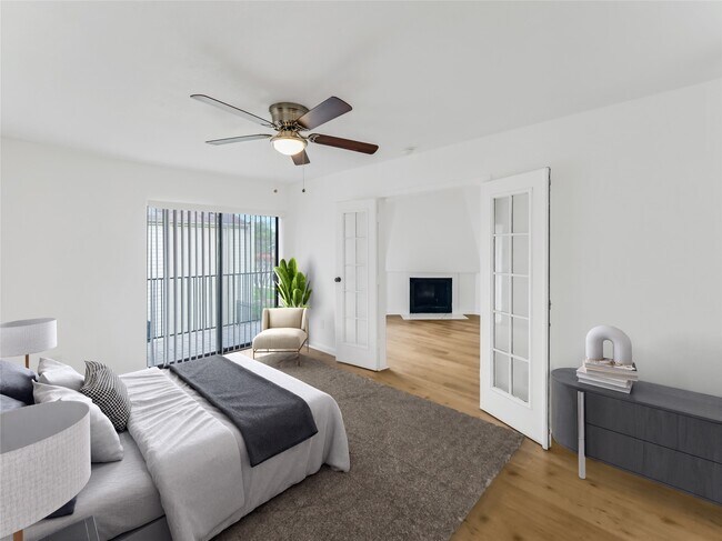 Building Photo - 10075 Westpark Dr