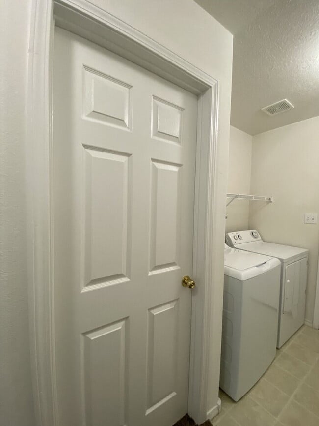 Building Photo - 3BR/2Bath in Rio Rancho