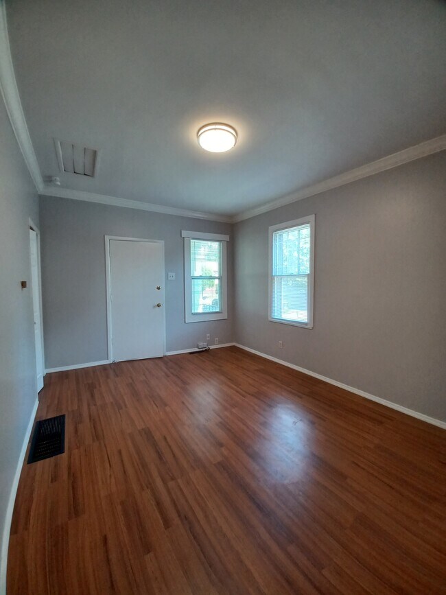 Living Room - 4096 Concordia Ave