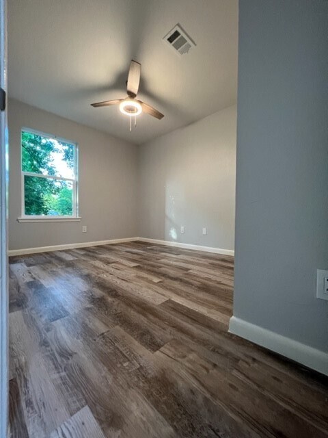 Building Photo - 710 Avenue J Pl