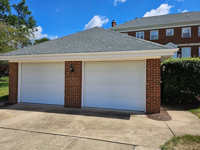 Building Photo - 1310 Ramseur Ln