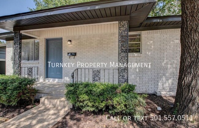 Building Photo - 2509 Vancouver Dr