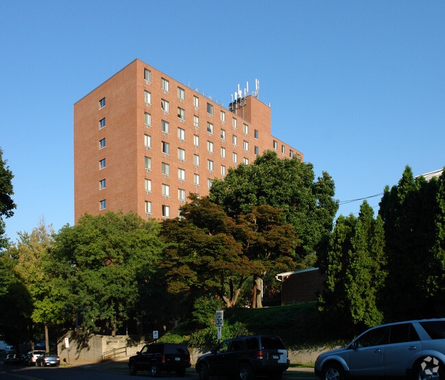 Primary Photo - Towne House Apartments