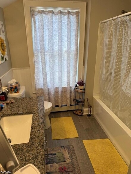 Building Photo - 20 Maple Ave