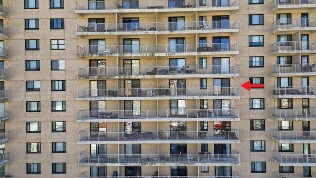 Building Photo - 5000 Boardwalk