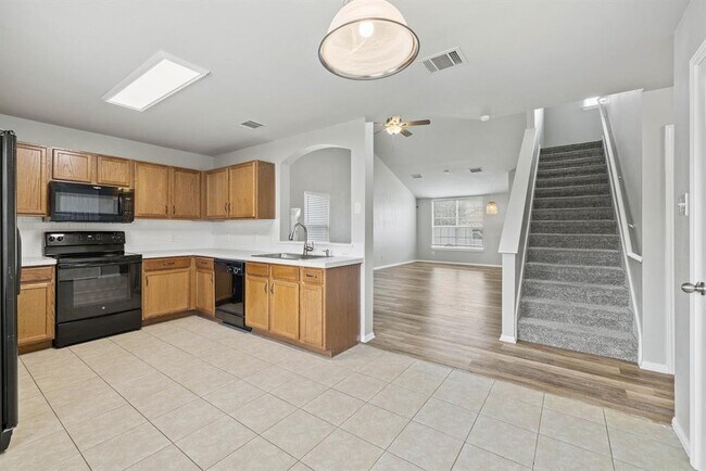 Building Photo - 711 Sugar Brook Dr