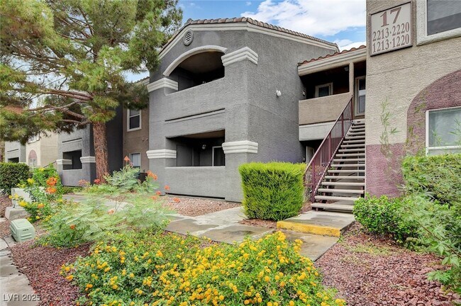 Primary Photo - 5055 W Hacienda Ave