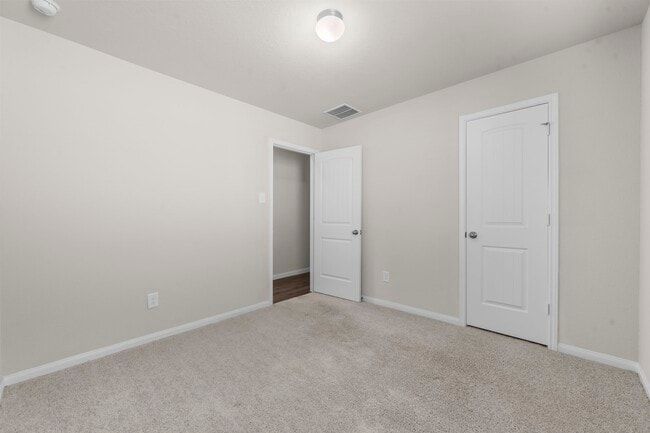 Building Photo - 14091 Chinook Dr