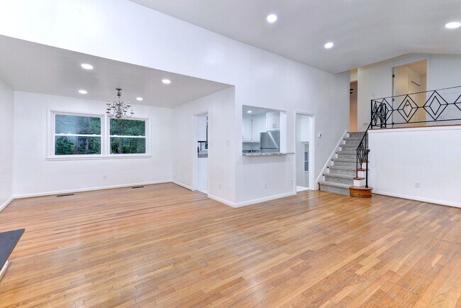 Building Photo - 309 Corbin Dr