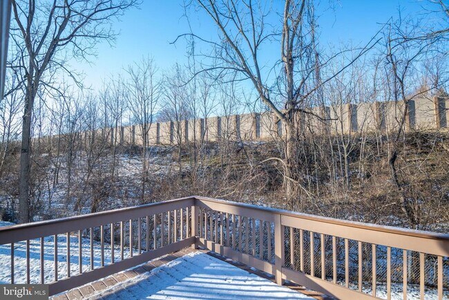 Building Photo - 1957 Lincoln Ave