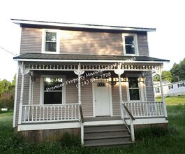 Building Photo - 1129 Main St