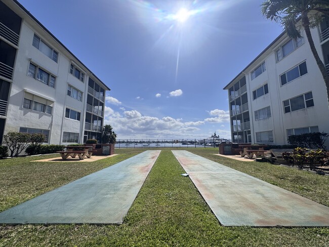 Building Photo - 4500 N Flagler Dr