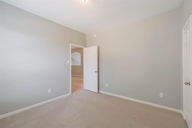 Building Photo - 17627 Quiet Loch Ln
