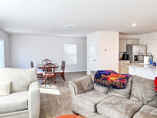 Building Photo - 1521 Rosegarth Ln