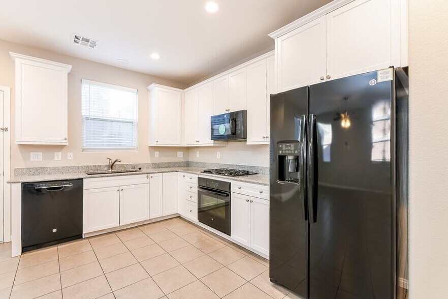 Building Photo - 10644 Gale Wind Ct