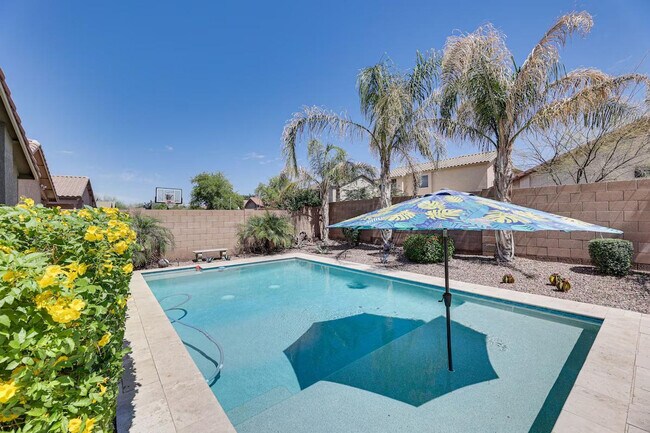 Building Photo - 43854 W Cahill Dr