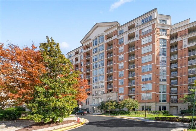 Primary Photo - Stunning 9th-Floor Retreat at The Mercer