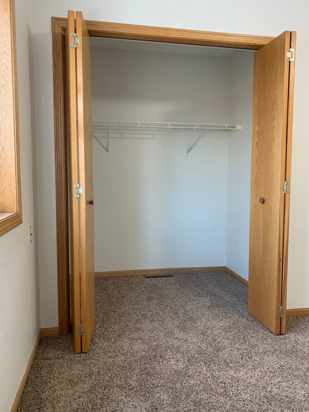 Building Photo - 5293 Manchester Dr