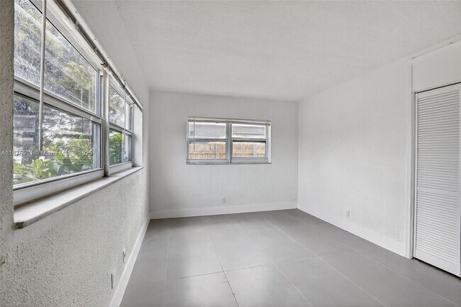 Building Photo - 1740 Funston St