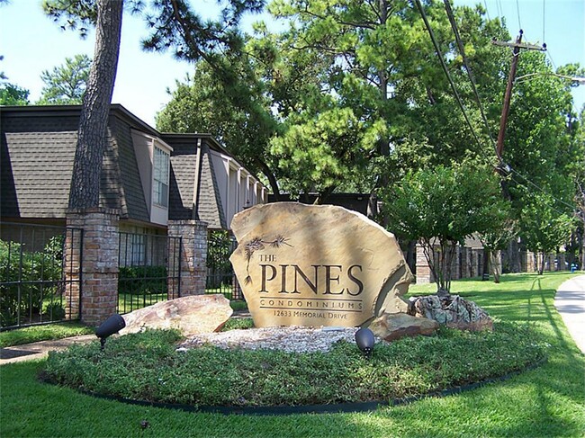 Building Photo - 12633 Memorial Dr