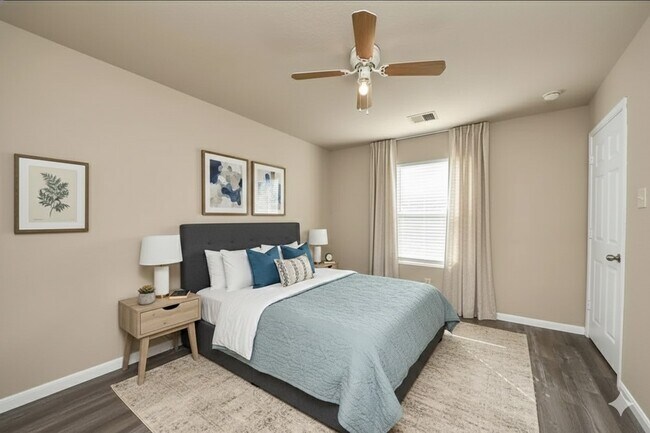 Building Photo - 23547 Legacy Oak St